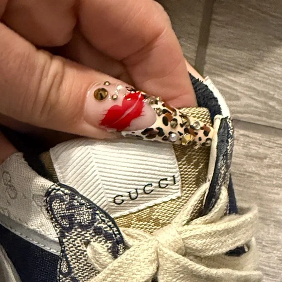 Gucci Women's Sneakers with Pink and Blue Design - Picture 8 of 8